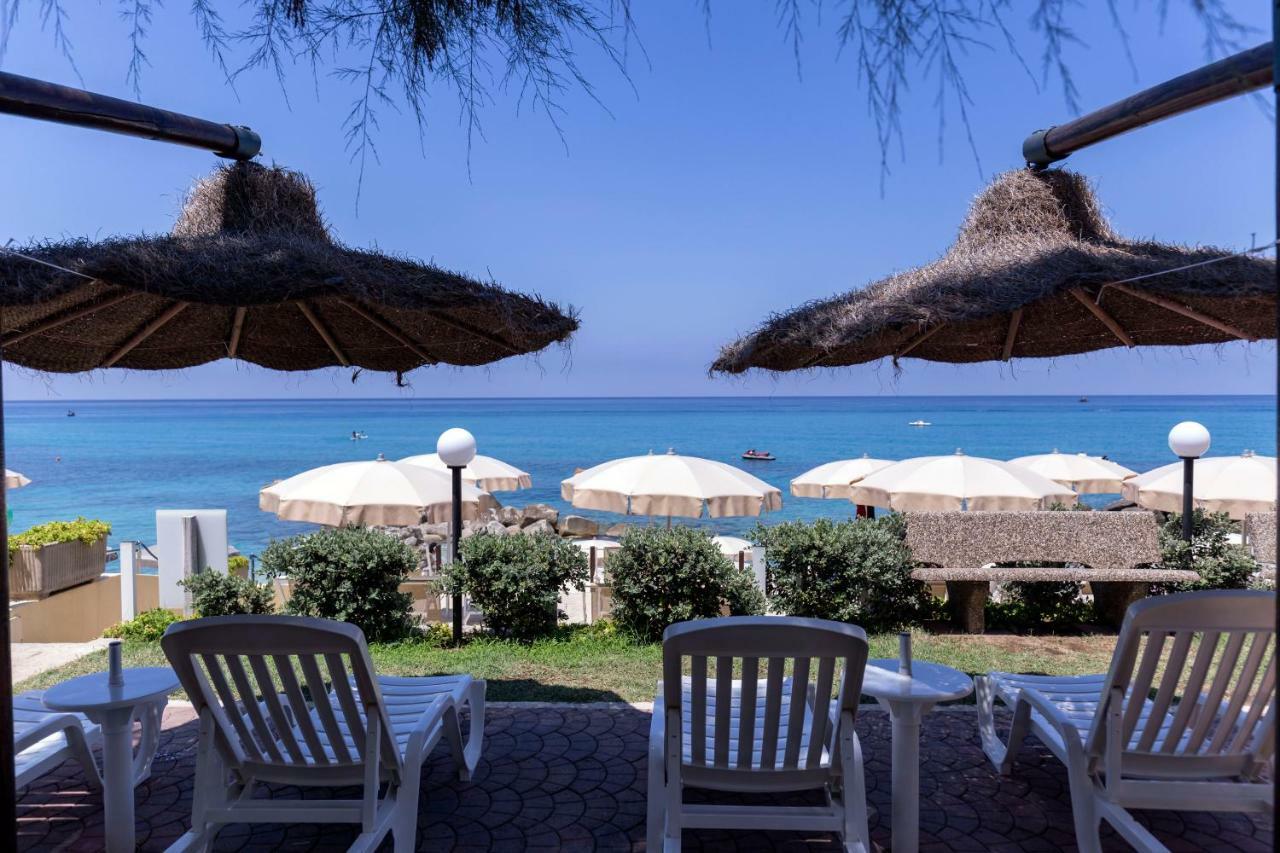 Villaggio Tramonto Capo Vaticano Esterno foto